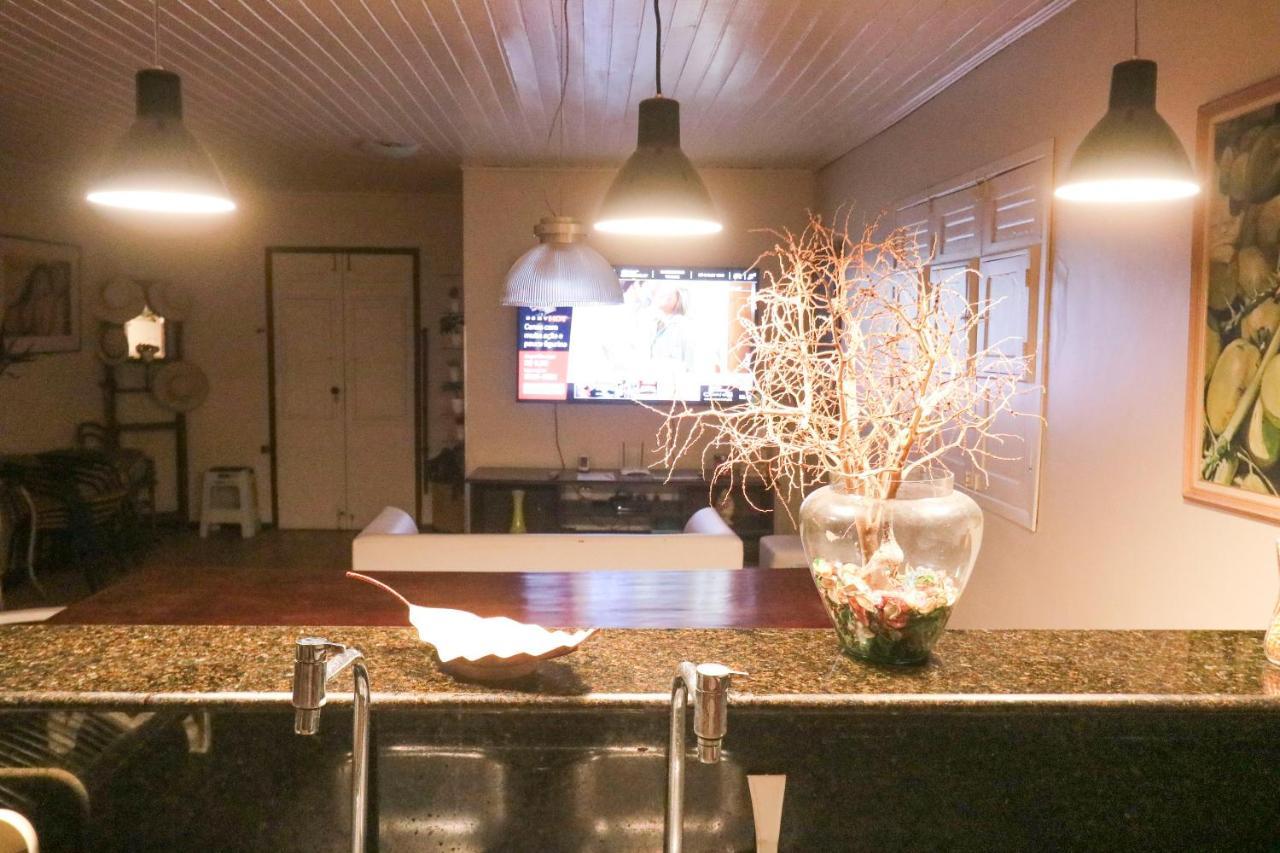 Lindo Prive Europa 04 Com Ar, 5wc E Grande Piscina Holiday home *